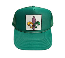 Load image into Gallery viewer, fleur de lis mardi gras trucker hat
